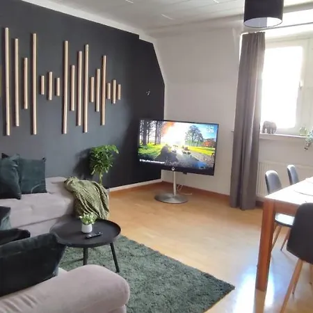 Neu: Modernes / 74m2 / 2 Schlafz + Netflix *