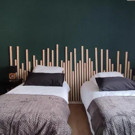 Neu: Modernes / 74m2 / 2 Schlafz + Netflix Apartment